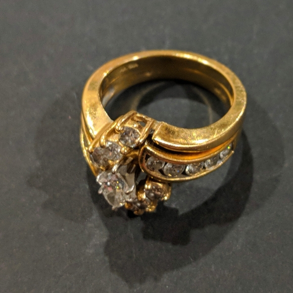 14K Gold Diamond Engagement Ring and Wedding Band - Picture 5 of 6